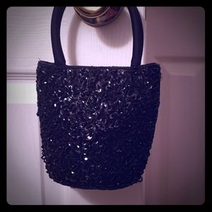 Black purse, new w/o tags